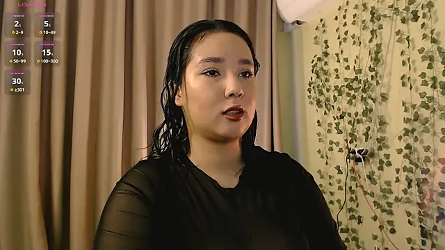 Snapshot of HoneyBroownie chatting on 6, 10, 2025 HoneyBroownie online show from 6, 10, 2025