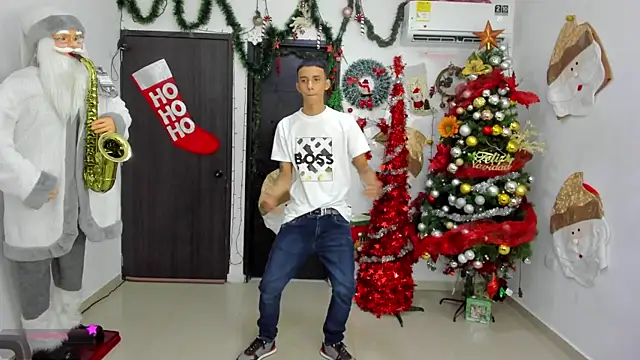 Snapshot of Playhardsex_ chatting on 16, 12, 2025 Playhardsex online show from 16, 12, 2025