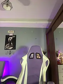 hannachris- online show from 3, 10, 2025