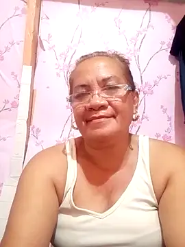 Snapshot of vickyhot1966 chatting on 18, 10, 2025 vickyhot1966 online show from 18, 10, 2025