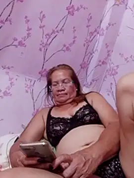 Snapshot of vickyhot1966 chatting on 29, 11, 2025 vickyhot1966 online show from 29, 11, 2025