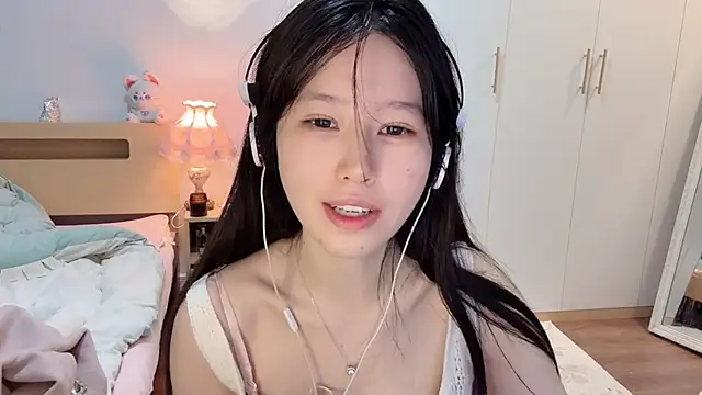 Snapshot of xixi_gougou chatting on 6, 11, 2025 xixi gougou online show from 6, 11, 2025