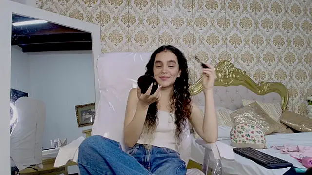 JessB  online show from 9, 9, 2025