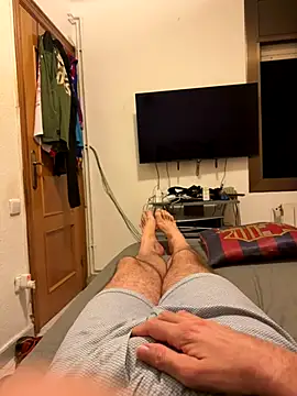 Snapshot of gigolobcn chatting on 12, 9, 2025 gigolobcn online show from 12, 9, 2025