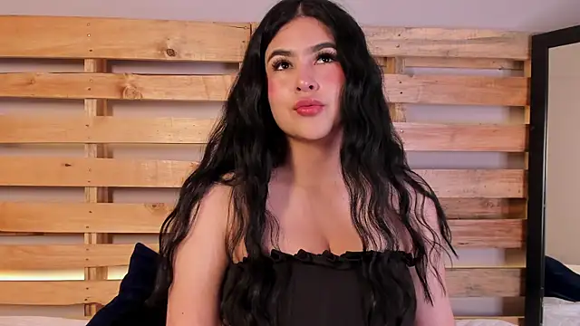 Emma  clark  online show from 24, 9, 2025