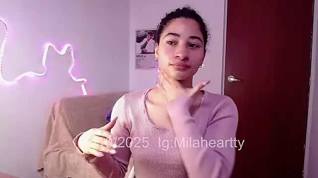 Snapshot of heartty_Milah chatting on 13, 10, 2025 heartty Milah online show from 13, 10, 2025