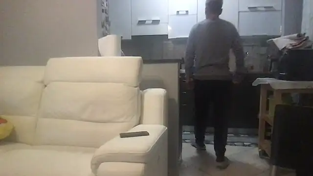 Axl hot online show from 24, 10, 2025