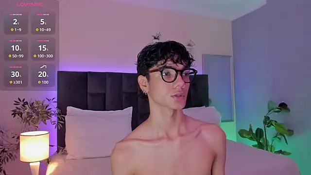 Phillicious   online show from 30, 11, 2025