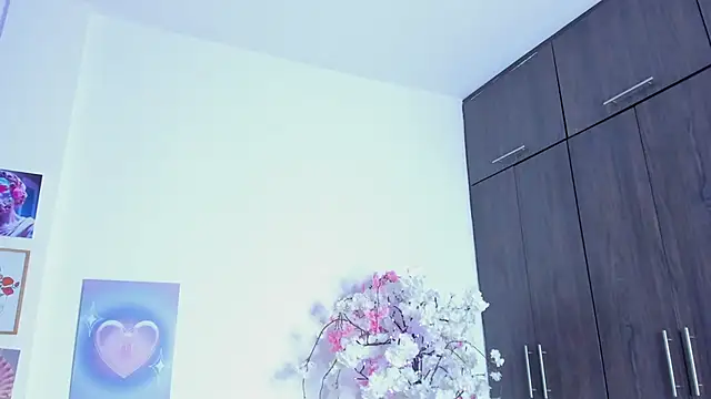 ashly pnik1 online show from 9, 10, 2025