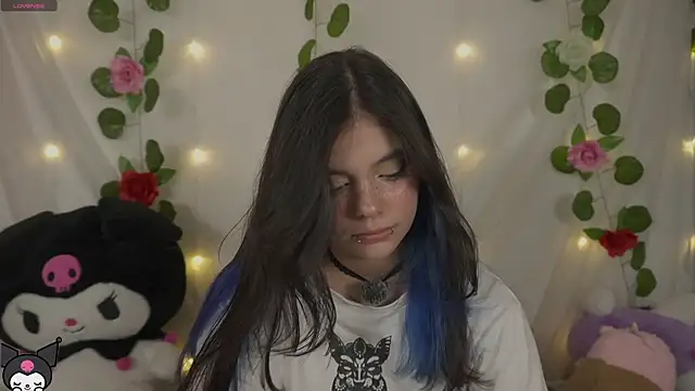 Snapshot of cutee_andrea chatting on 23, 6, 2026 cutee andrea online show from 23, 6, 2026
