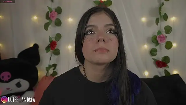 Snapshot of cutee_andrea chatting on 15, 7, 2026 cutee andrea online show from 15, 7, 2026