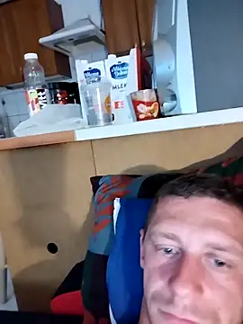 Snapshot of Dawidwi493_ chatting on 12, 9, 2025 Dawidwi493  online show from 12, 9, 2025