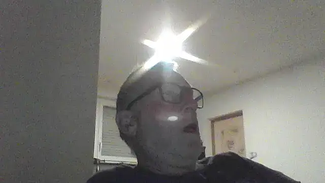 Snapshot of davv28 chatting on 12, 9, 2025 davv28 online show from 12, 9, 2025