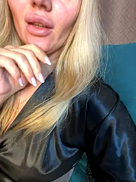 Affectionate lady online show from 20, 9, 2025