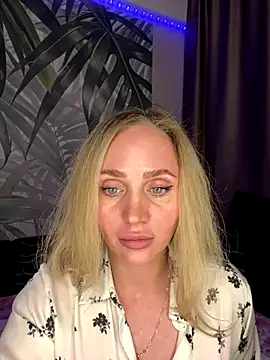 Affectionate lady online show from 13, 10, 2025