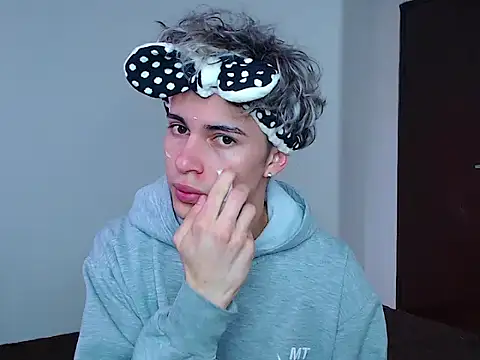 john vichenso online show from 21, 10, 2025