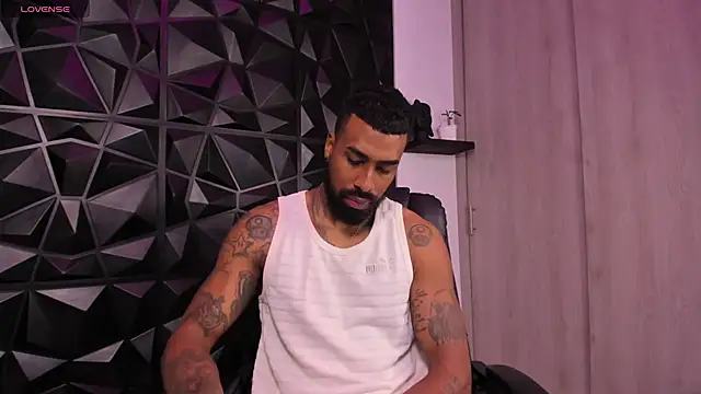 Snapshot of OstinDaniels chatting on 8, 5, 2026 OstinDaniels online show from 8, 5, 2026
