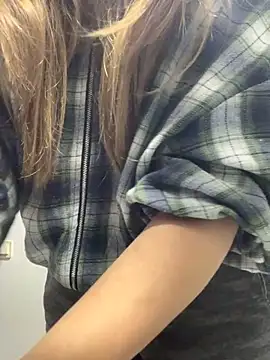 Snapshot of VesnaCrystal chatting on 11, 11, 2025 VesnaCrystal online show from 11, 11, 2025