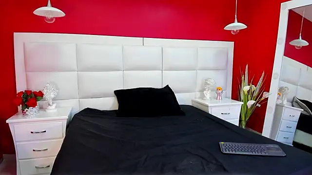 Michelle Lewis  online show from 11, 9, 2025