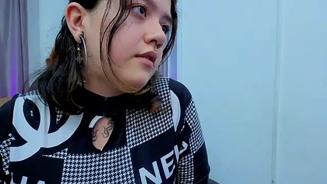 Niaa Stark online show from 23, 4, 2026