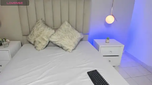 Dani rosse  online show from 10, 10, 2025