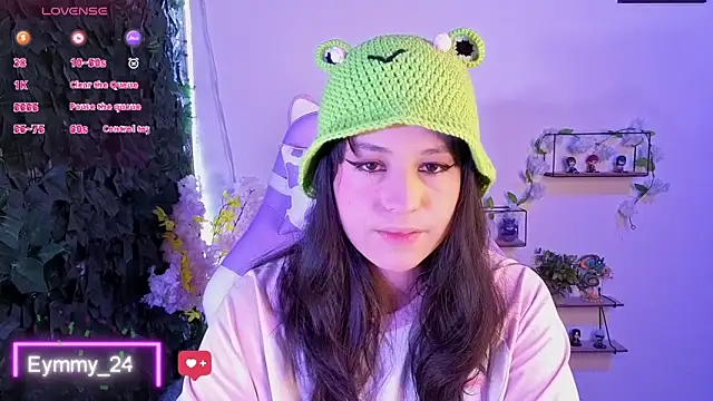 Snapshot of Eymmy_24 chatting on 19, 4, 2026 Eymmy 24 online show from 19, 4, 2026