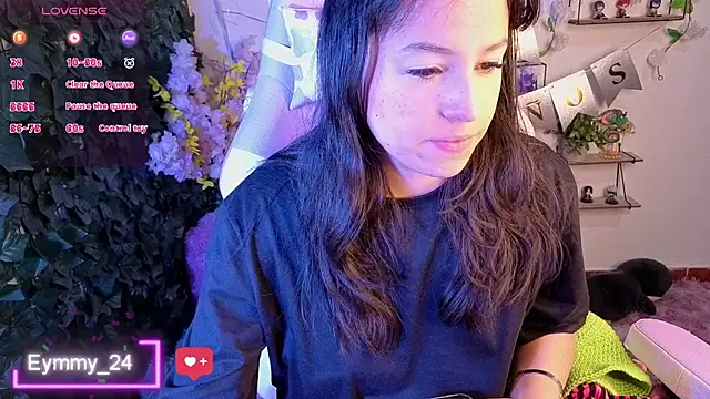 Snapshot of Eymmy_24 chatting on 26, 4, 2026 Eymmy 24 online show from 26, 4, 2026