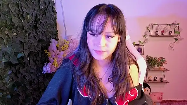 Snapshot of Eymmy_24 chatting on 3, 5, 2026 Eymmy 24 online show from 3, 5, 2026