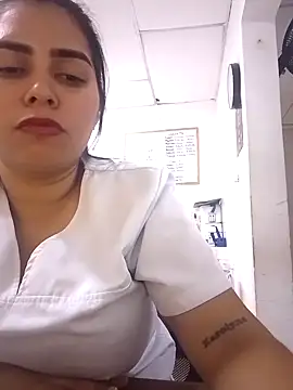 yesi-nursehot online show from 13, 9, 2025