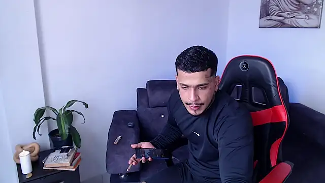 DeimonOficial online show from 17, 4, 2026