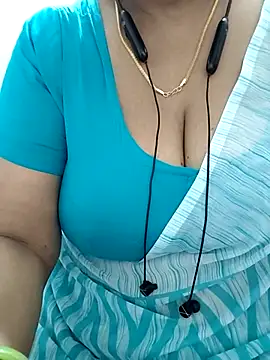 Snapshot of tami_lavanya chatting on 20, 7, 2026 tami lavanya online show from 20, 7, 2026