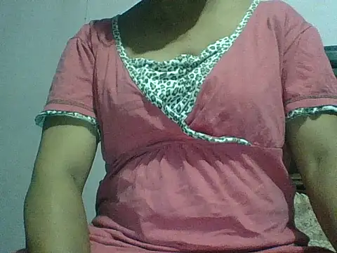 Snapshot of Cute_Rubylove chatting on 4, 8, 2026 Cute Rubylove online show from 4, 8, 2026