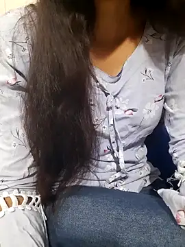 Aarti-kumri online show from 3, 11, 2025