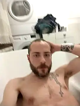 Snapshot of Baldassarre1990 chatting on 6, 11, 2025 Baldassarre1990 online show from 6, 11, 2025