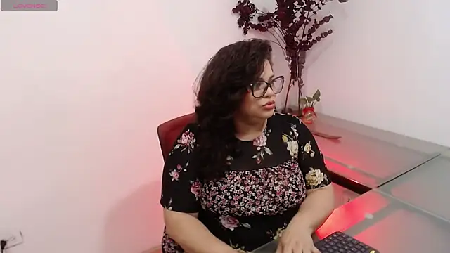 Snapshot of merly_chica chatting on 21, 10, 2025 merly chica online show from 21, 10, 2025