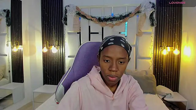  emma willliams  online show from 5, 12, 2025