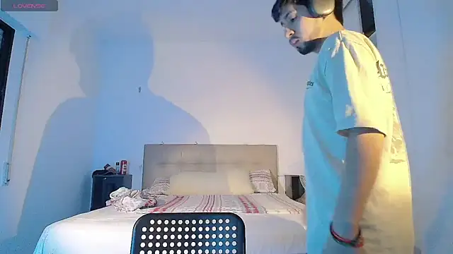 Snapshot of Dimax_xxx chatting on 10, 10, 2025 Dimax xxx online show from 10, 10, 2025