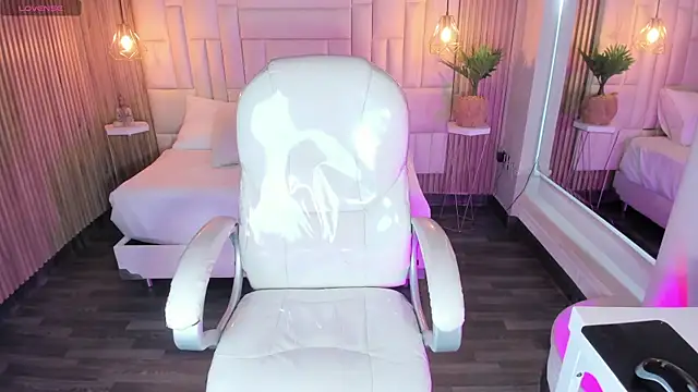 DulceGreem online show from 28, 11, 2025