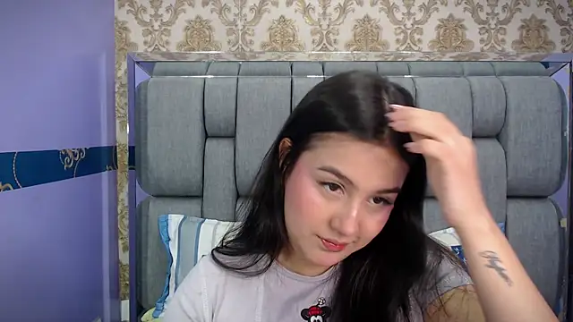 ValentinaMillers  online show from 1, 10, 2025