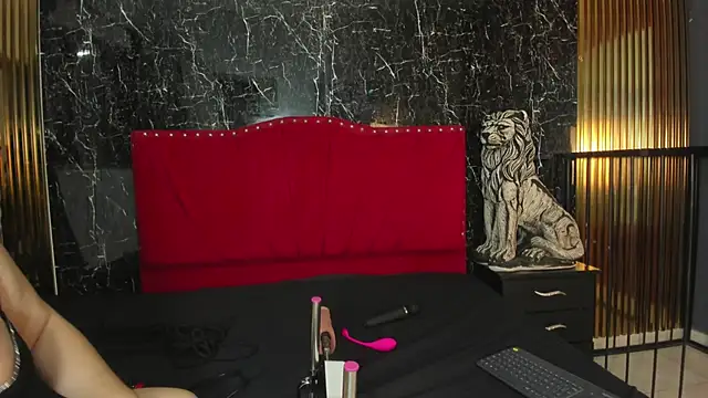 VanessaHard as online show from 9, 3, 2026