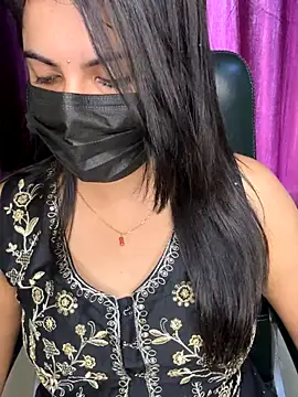 Snapshot of best_couple19 chatting on 13, 11, 2025 best couple19 online show from 13, 11, 2025
