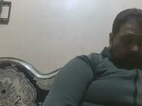 elpoop7305 online show from 15, 4, 2026