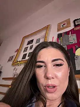 DahliaVonLure online show from 15, 2, 2026