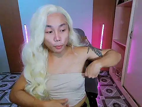 YourNikkieXxx online show from 1, 2, 2026