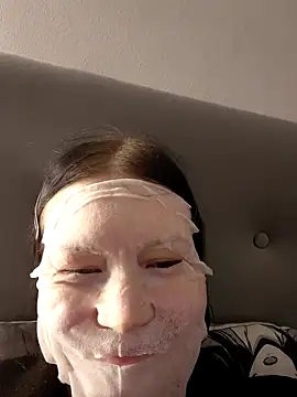 DragonFoxie online show from 11, 10, 2025