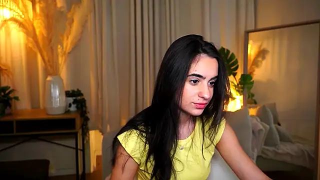 Snapshot of miilky_wayy chatting on 13, 10, 2025 miilky wayy online show from 13, 10, 2025