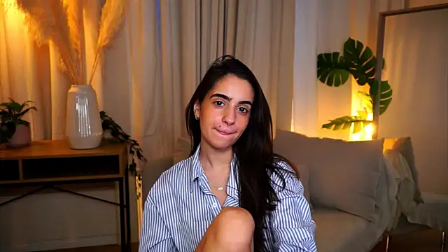 Snapshot of miilky_wayy chatting on 21, 11, 2025 miilky wayy online show from 21, 11, 2025