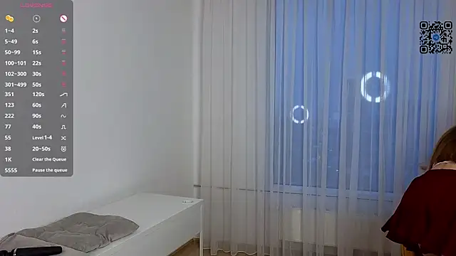 Snapshot of IsobelCashin chatting on 2, 11, 2025 IsobelCashin online show from 2, 11, 2025