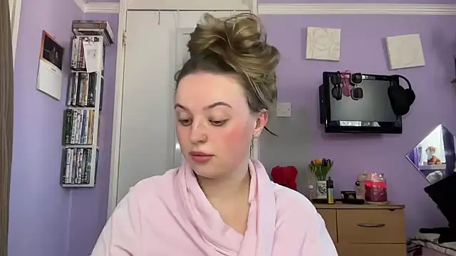 Snapshot of SexySashaxox chatting on 25, 10, 2025 SexySashaxox online show from 25, 10, 2025