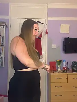 Snapshot of SexySashaxox chatting on 16, 12, 2025 SexySashaxox online show from 16, 12, 2025